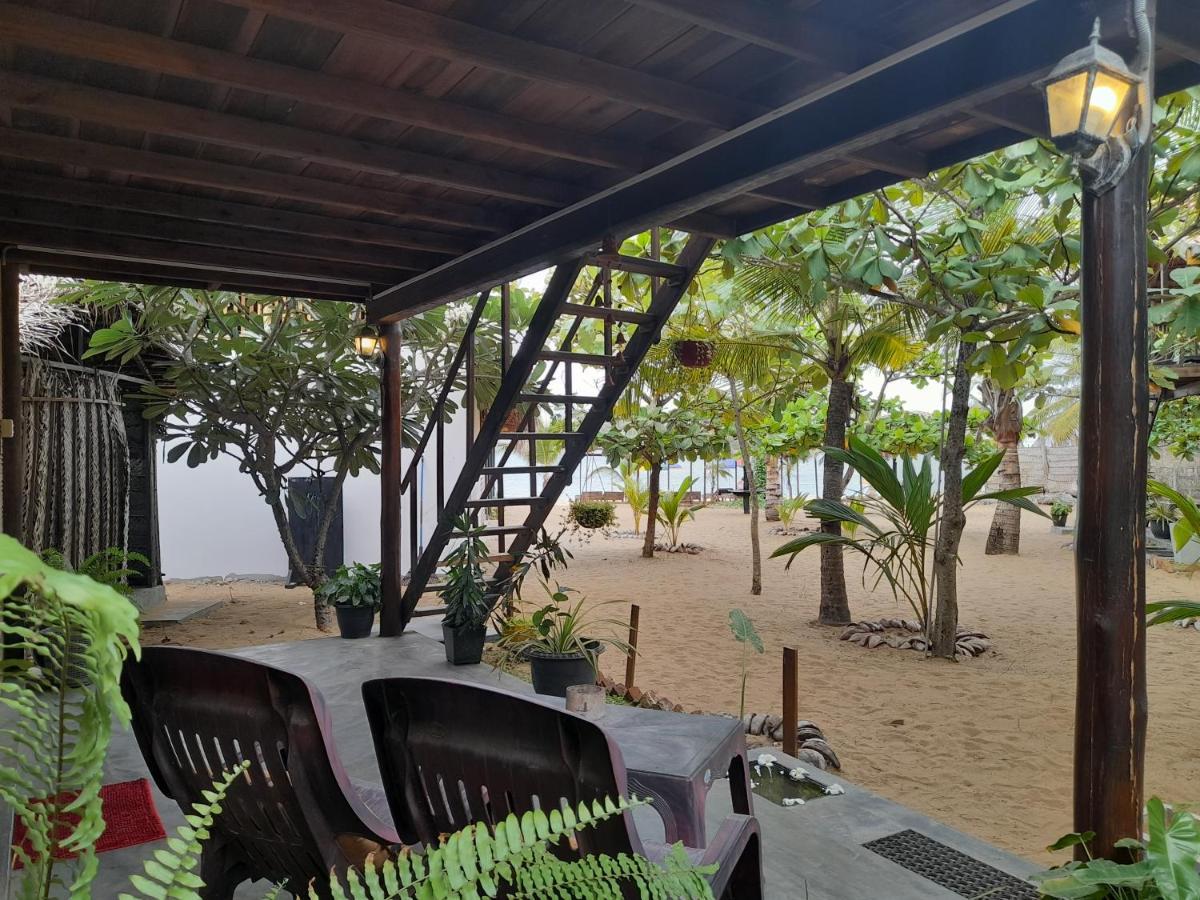 Golden Beach Chalets Baía de Arugam Exterior foto