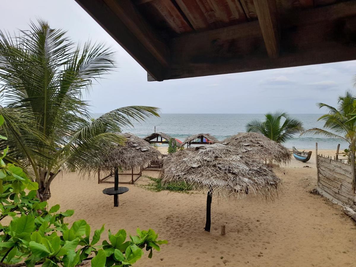 Golden Beach Chalets Baía de Arugam Exterior foto